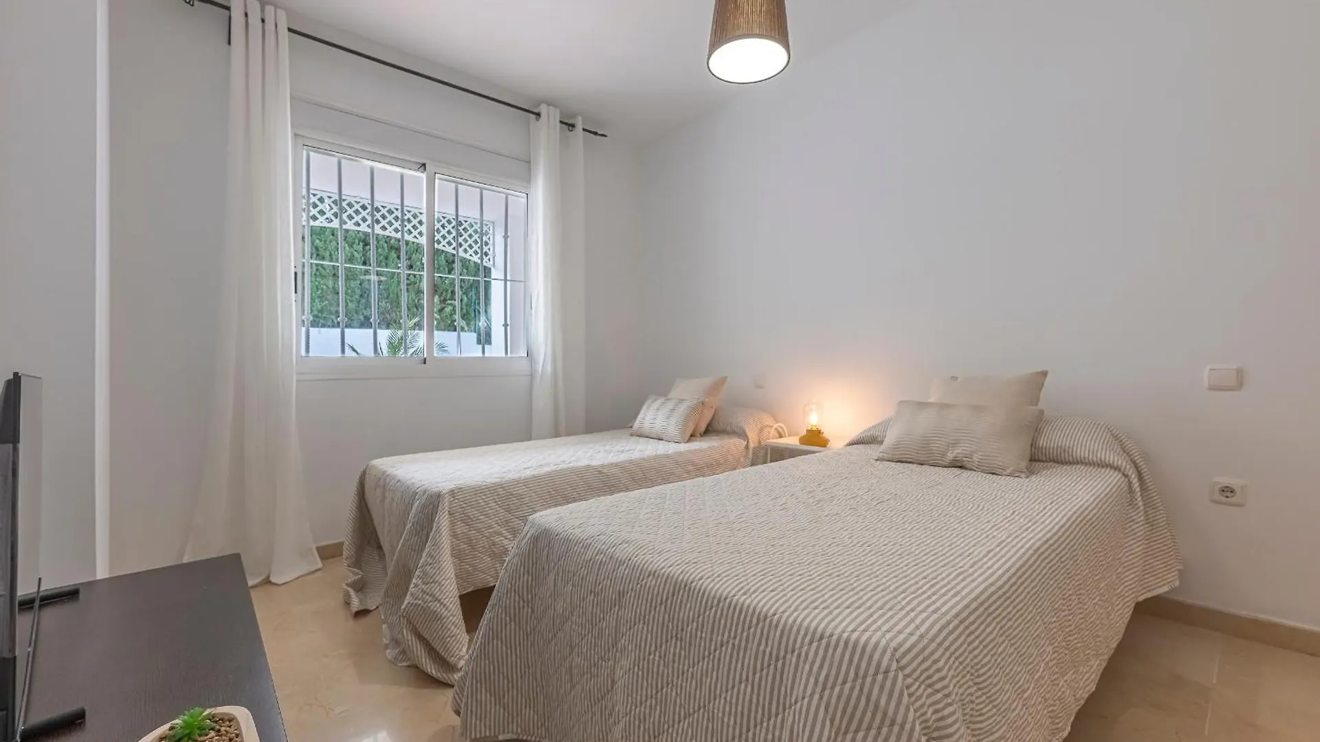 Kwatera prywatna Apartament Dolmen Group- Jardines Andalucia Banus Marbella Hiszpania