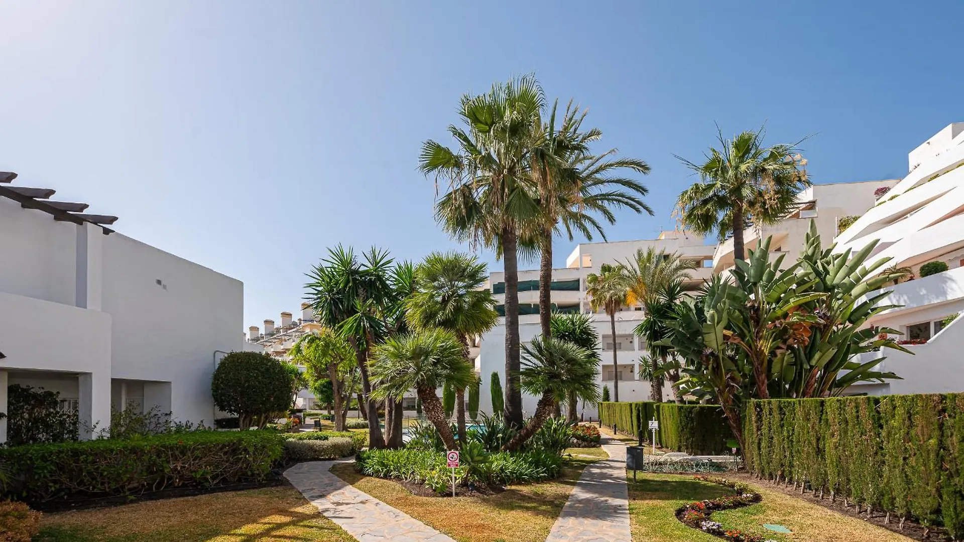 Apartament Dolmen Group- Jardines Andalucia Banus Marbella 0*,  Hiszpania