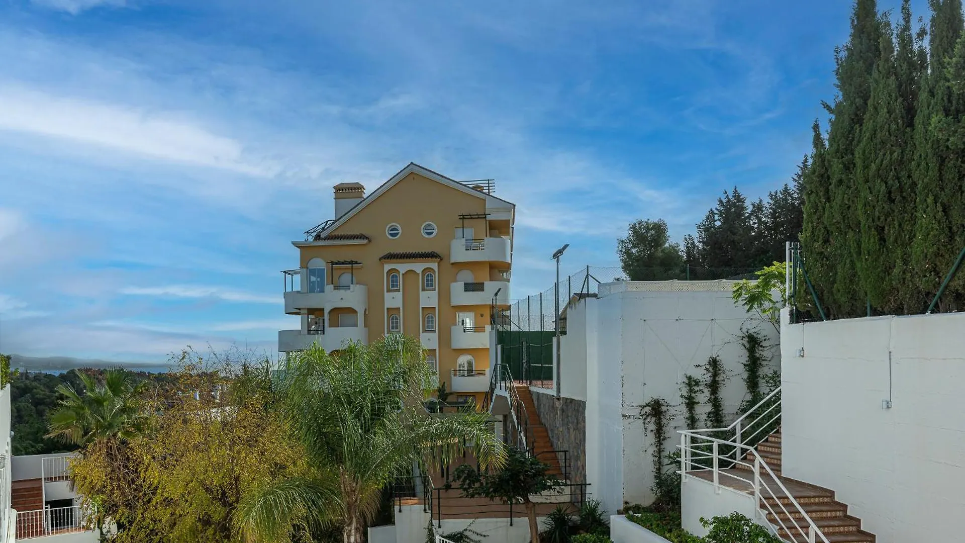 Apartmán Dolmen Group- Jardines Andalucia Banus Marbella
